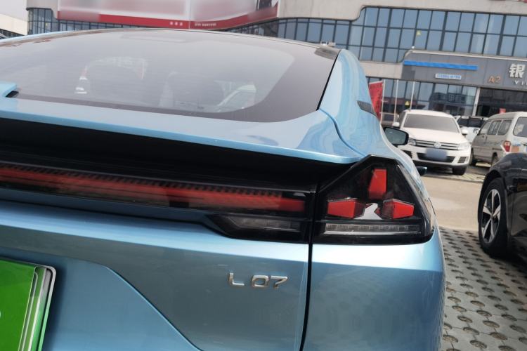 Used Deepal L07 2024 230Max Qiankun Intelligent Driving ADS SE Range-Extended Version
