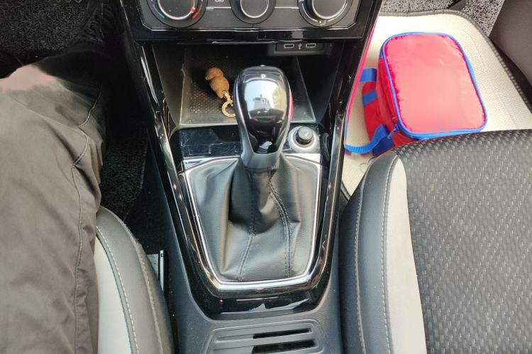 Used Volkswagen Tacqua 2021 1.5L Automatic Yue Zhi Lian Edition Gear Lever