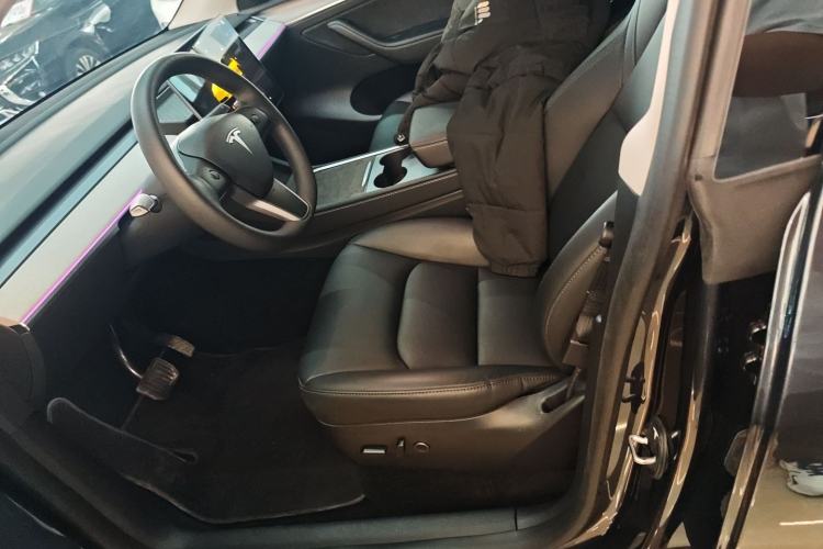 Used Tesla Model Y 2024 Rear-Wheel-Drive Version Left Front Seat