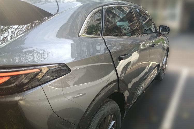 Used CHANGAN UNI-K 2024 2.0T Two-Wheel Drive YueShang Trim Rear Right 45 Deg