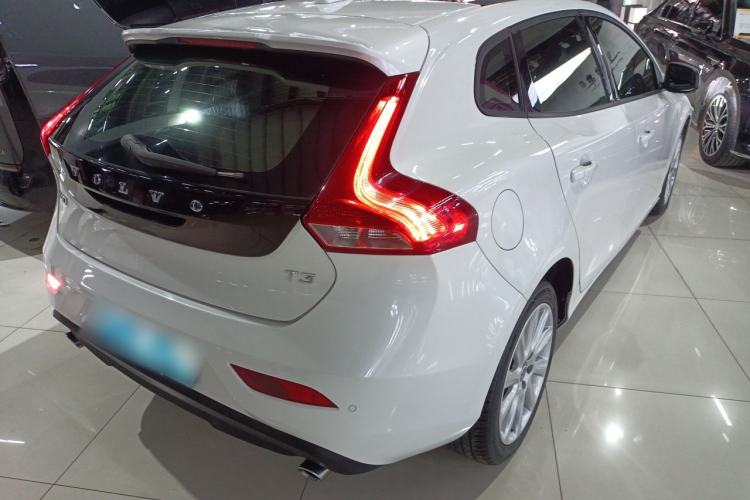 Used Volvo V40 2016 T3 Zhiyi Edition