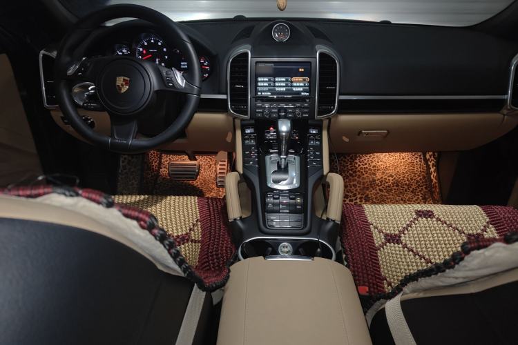 Used Porsche Cayenne 2011 Cayenne 3.0T Center Console