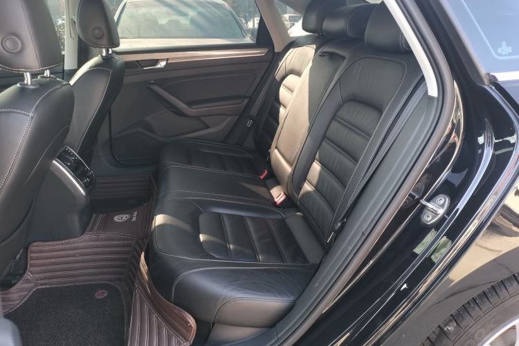 Used Volkswagen Passat 2017 330TSI DSG Luxury Edition
