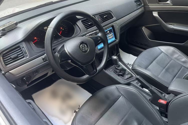 Used Volkswagen Lavida 2015 230TSI DSG Comfort Edition
