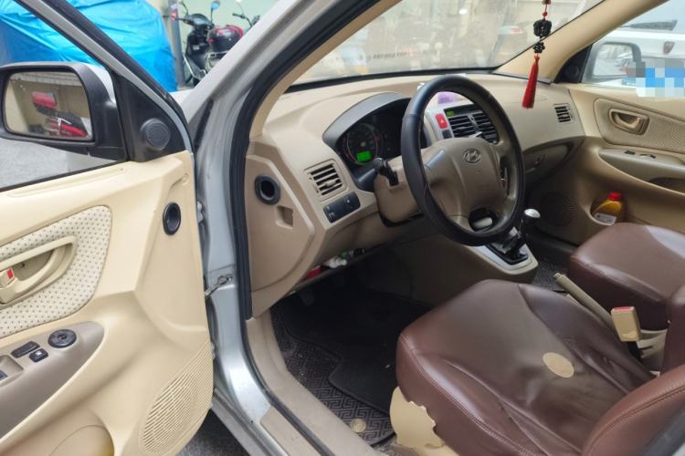 Used Hyundai Tucson 2009 2.0L Manual Two-Wheel Drive Fashion Edition