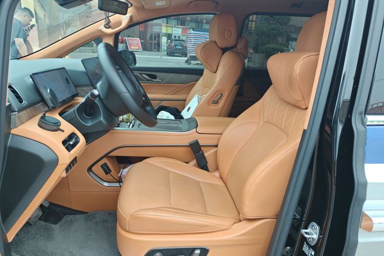 Used Wey Gaoshan 2025 Four-Wheel Drive Alpine 8
