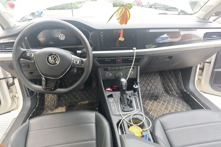 Used Volkswagen Lavida 2021 1.5L Automatic Comfort Edition Center Console