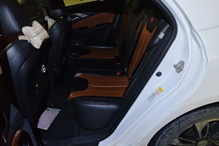 Used BYD Qin New Energy 2015 1.5T Dual-Crown Flagship Plus Edition
