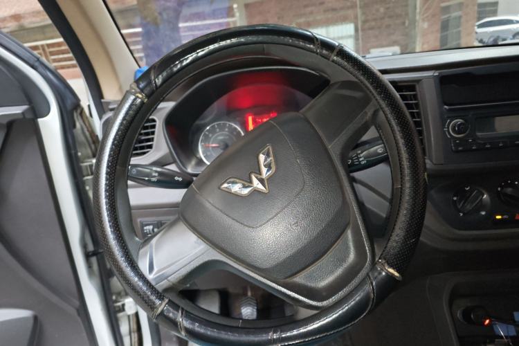 Used Wuling Hongguang V 2019 1.5L Jingqu Version China VI LAR