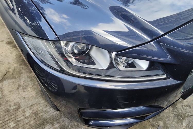 Used Jaguar F-PACE 2016 2.0T Two-Wheel Drive Urban Luxury Edition