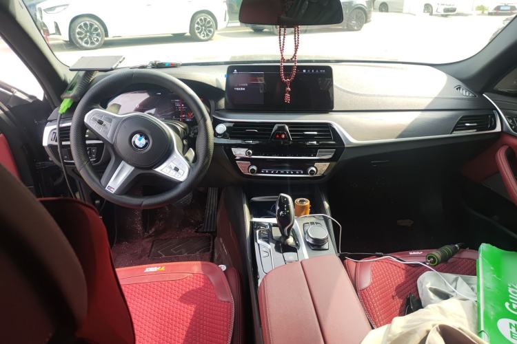 Used BMW 5 Series 2022 Revised Version 3 530Li Luxury Edition M Sport Package Center Console