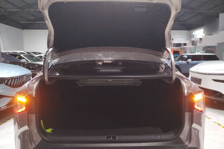 Used Toyota bZ3 2023 616 km Long-Range Premium
