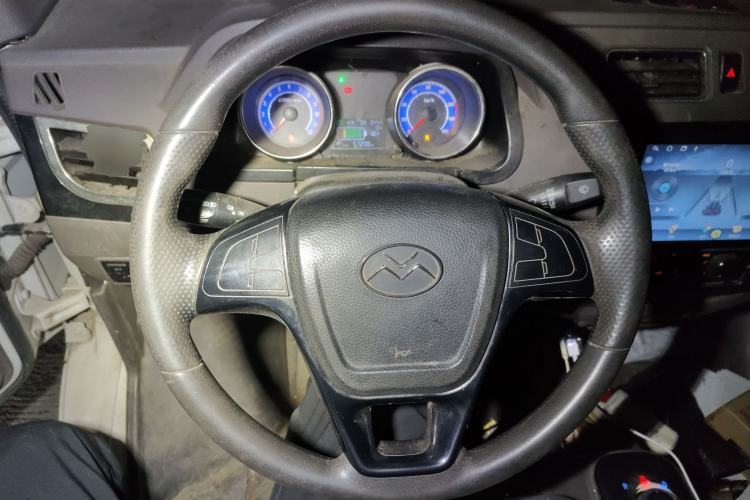 Used New Gonow Shuailing 2022 Standard Range with 41.64 kWh Lishen Power Steering Wheel