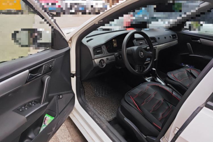 Used Volkswagen Lavida 2013 Revised Classic 1.6L Automatic Fashion Edition
