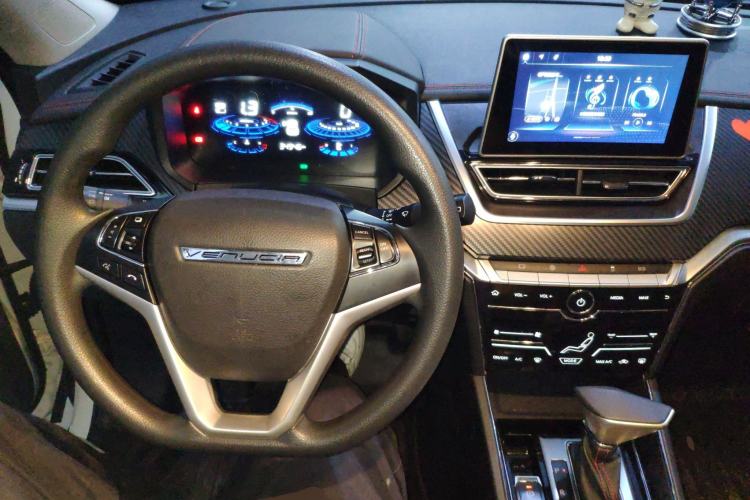 Used Venucia T60 2020 1.6L CVT Smart Drive Version China VI Standard
