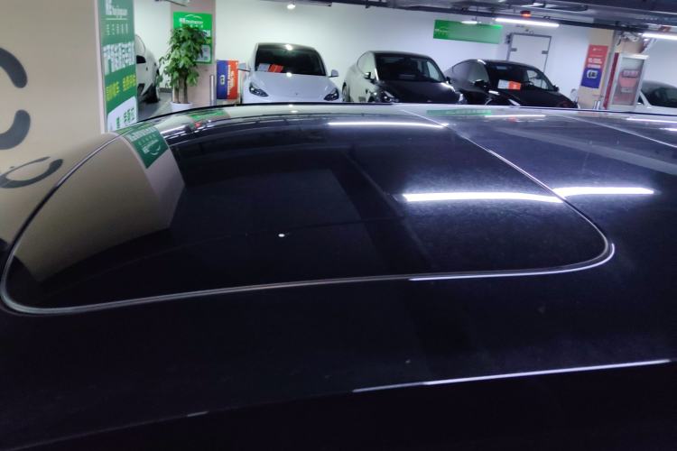 Used Zeekr 009 2022 WE Edition Roof