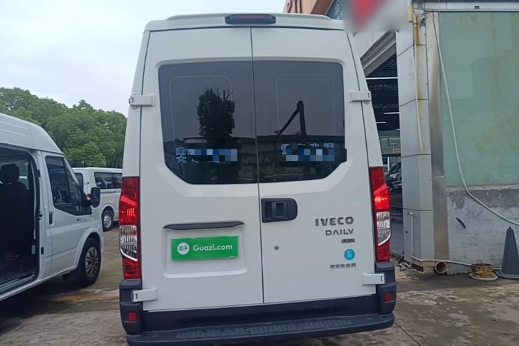 Used Iveco Eurocargo 2021 2.0T Manual Super Rui Long Wheelbase Short Overhang High Roof Side-Sliding Door F1A