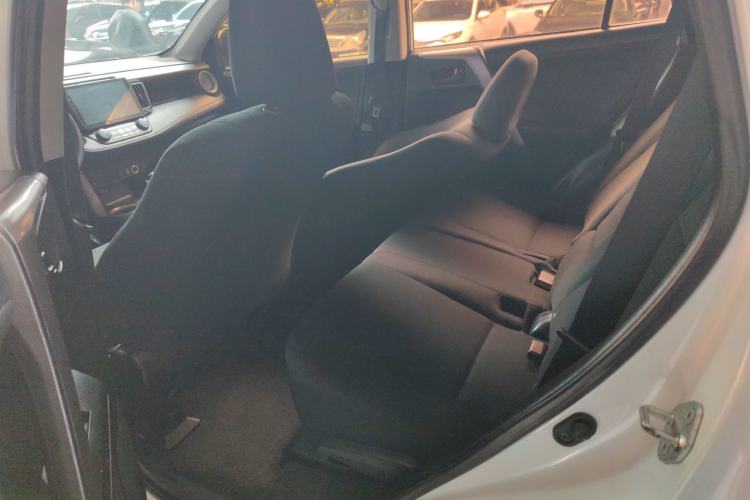 Used Toyota RAV4 2016 2.0L CVT Two-Wheel Drive Fashion Edition China V Standard