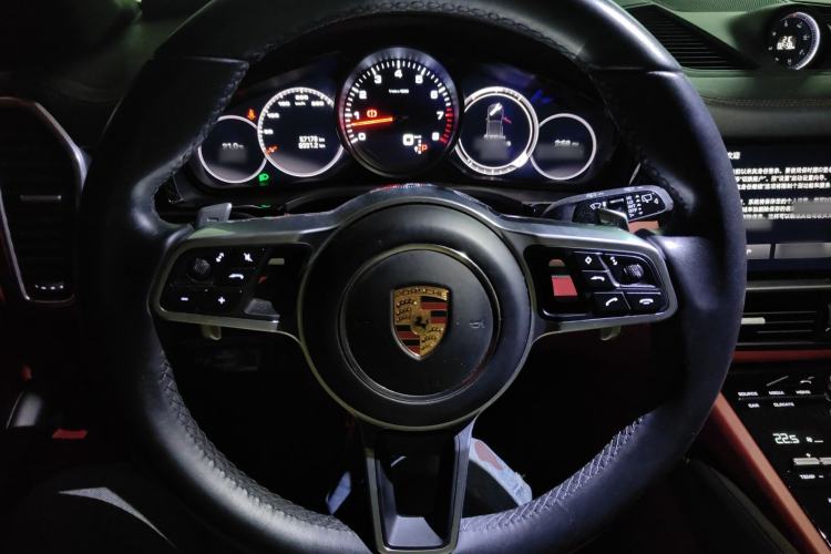 Used Porsche Cayenne 2022 Cayenne 3.0T Platinum Edition Steering Wheel