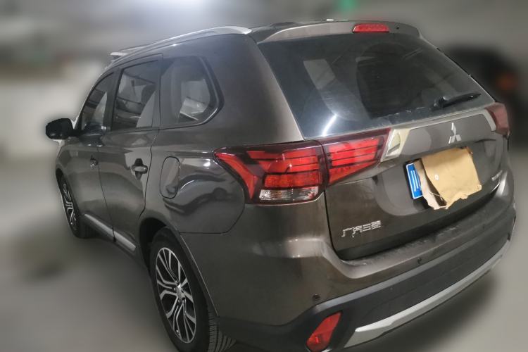 Used Mitsubishi Outlander 2018 2.0L Two-Wheel-Drive Jiale Edition 7-Seater Rear Left 45 Deg