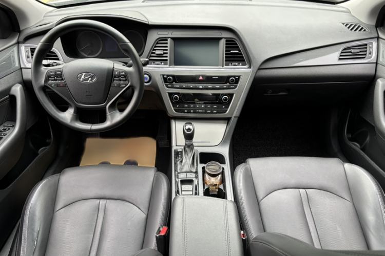 Used Hyundai Sonata 2017 2.4L DLX Premium Model
