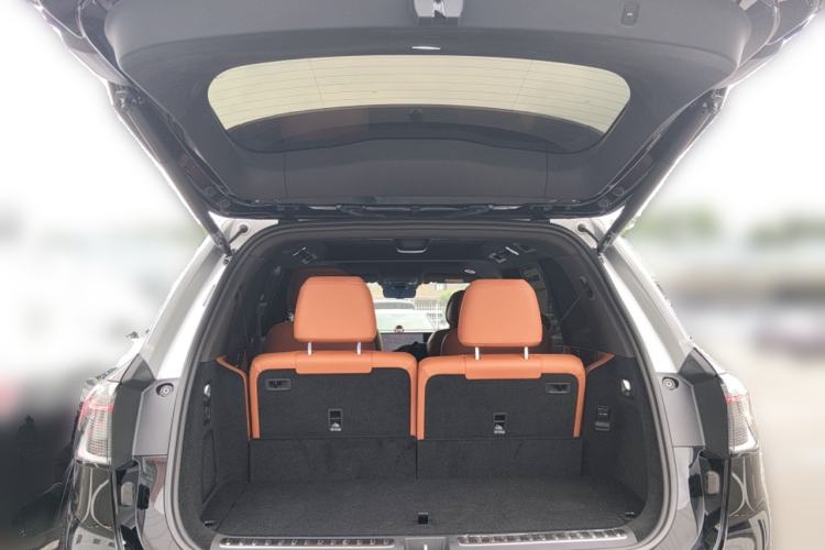 Used Hima AITO M9 2024 All-Electric Ultra Version 100 kWh 6-Seater Model Trunk