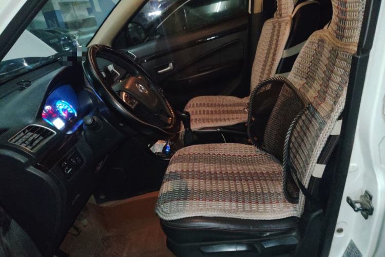 Used Dongfeng Fengon 360 2015 1.3T Diesel Manual Luxury 7-Seater
