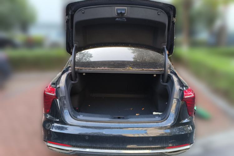 Used Hongqi H5 2025 2.0T Automatic Flagship 500 000th Unit Anniversary Edition