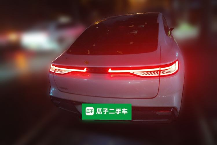 Used Geely Galaxy E8 2024 665 km Range Rear-Drive Starship Long-Range Version
