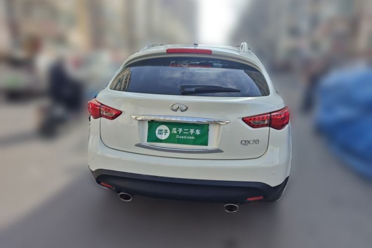 Used Infiniti QX70  Rear