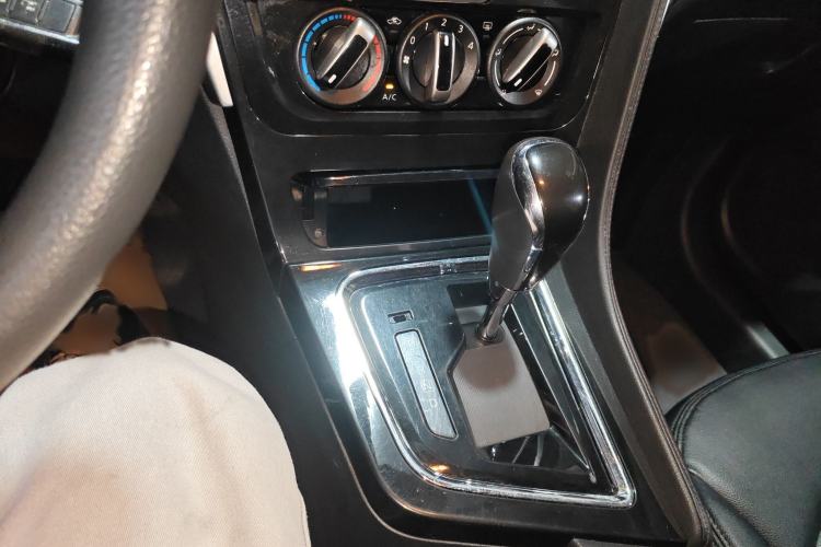 Used Venucia T70 2018 2.0L CVT Smart Edition