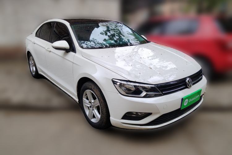 Used Volkswagen Lamando 2017 230TSI DSG Fashion Edition Front Right 45 Deg