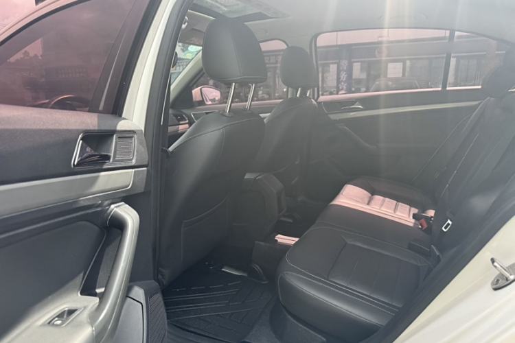 Used Volkswagen Lavida 2017 1.6L Automatic Comfort Edition