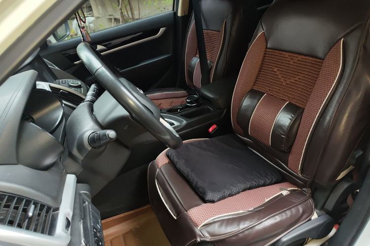 Used Dongfeng Aeolus AX7 2015 2.0L Automatic Zhiyi Trim
