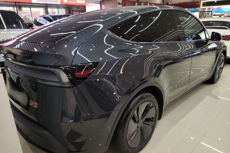 Used Tesla Model Y 2025 Long-Range All-Wheel Drive First Edition
