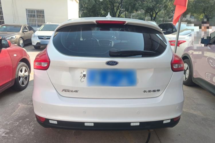 Used Ford Focus 2017 Hatchback 1.6L Automatic Fashion Edition Smart Drive Version
