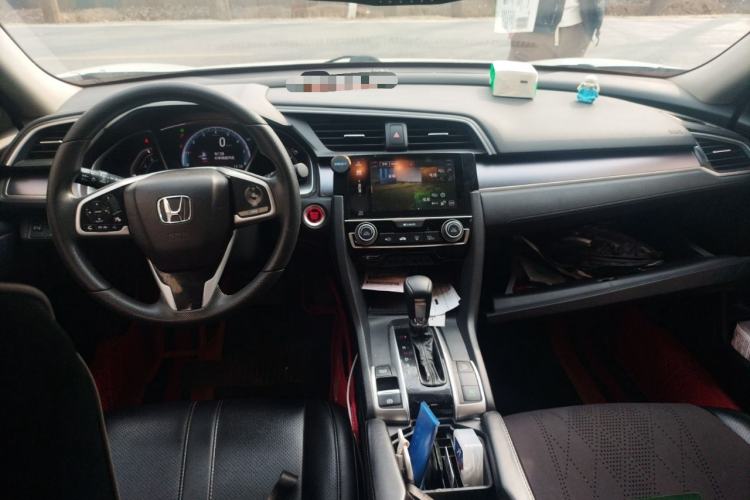 Used Honda Civic 2016 220TURBO CVT Luxury Edition Center Console
