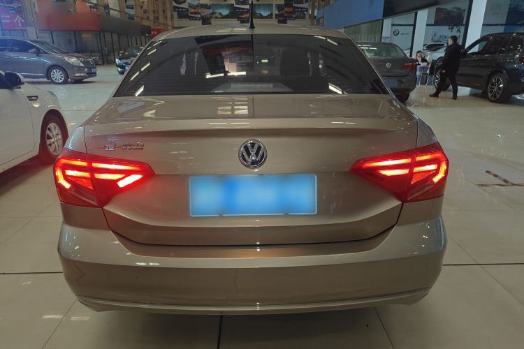 Used Volkswagen Jetta 2017 1.5L Automatic Fashion Model