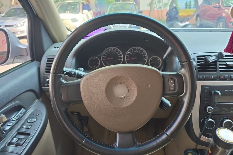 Used Buick GL8 2014 2.4L Executive Edition Steering Wheel
