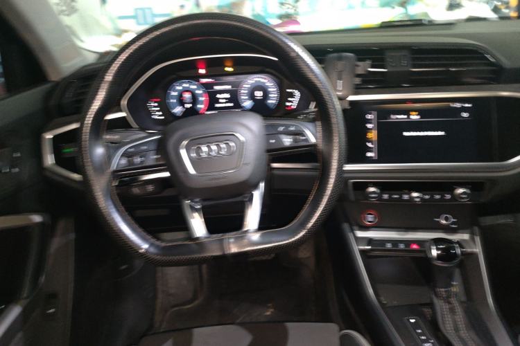 Used Audi Q3 2020 35 TFSI Fashion Dynamic Model
