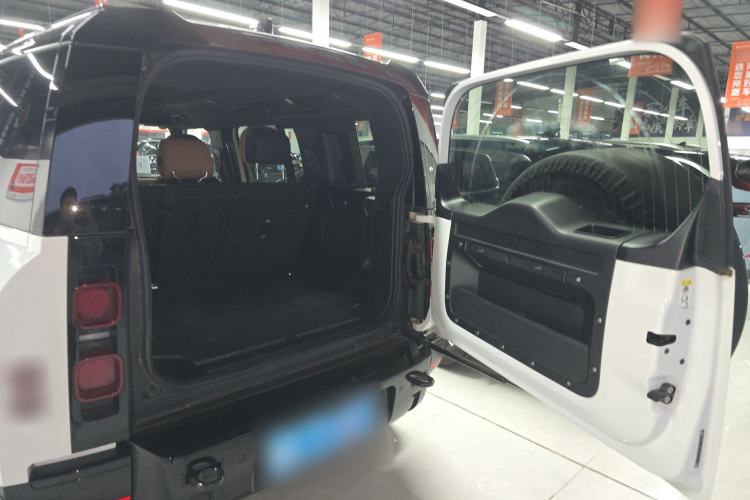 Used Land Rover Defender 2025 110 3.0T P400 – Dynamic HSE