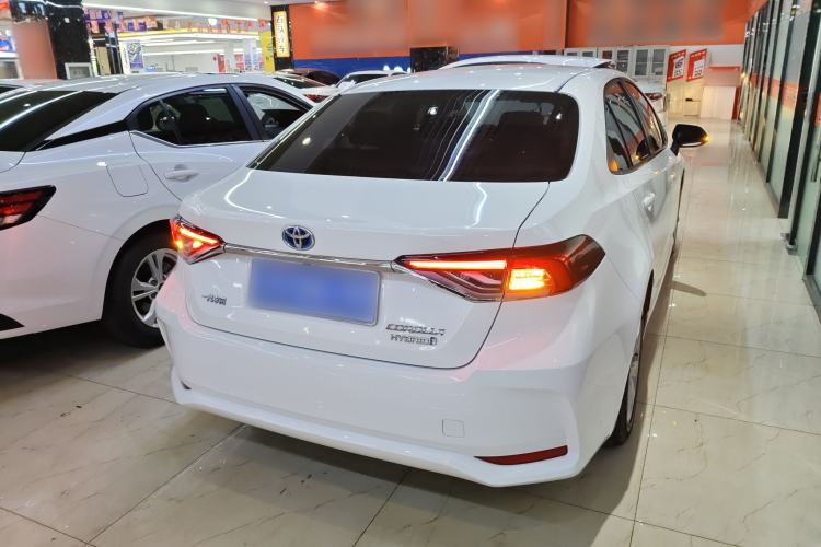 Used Toyota Corolla 2021 Dual-Motor 1.8L E-CVT Elite Edition
