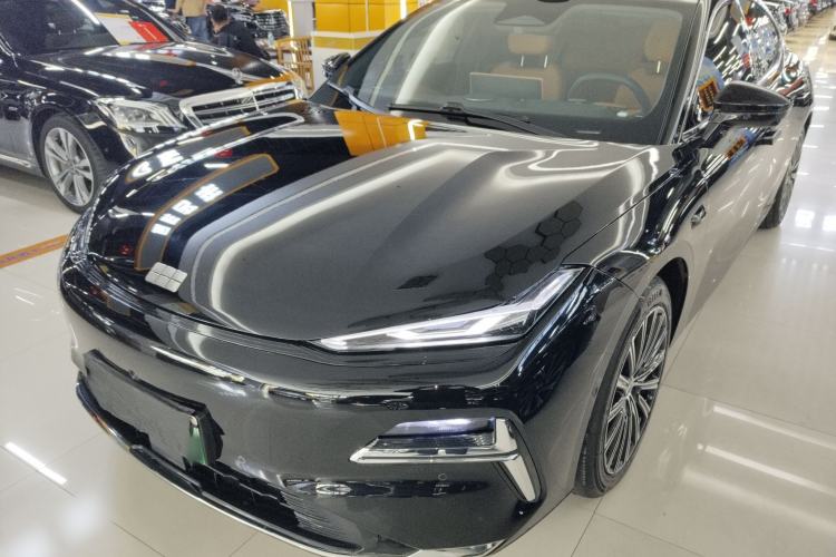 Used Geely Galaxy 8 2025 130km EM-i Flagship Edition