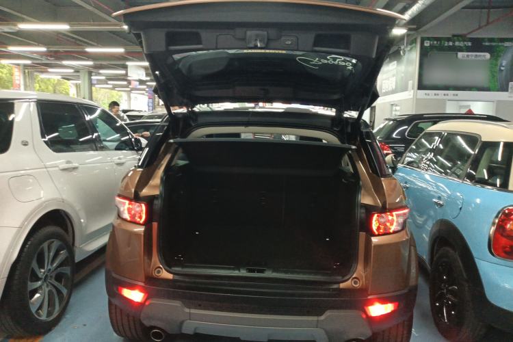 Used Land Rover Range Evoque 2015 2.0T Five-Door Zhiyao Edition Trunk