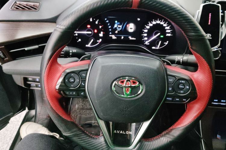 Used Toyota Avalon 2019 2.5L Ambition Version China VI Standard
