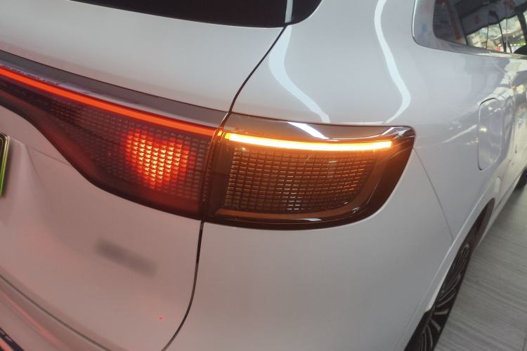 Used Hima AITO M8 2025 Extended-Range Ultra Version 53.4 kWh 5-Seater Edition Exterior 3