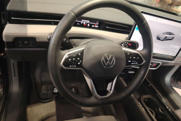 Used Volkswagen ID.7 VIZZION 2024 AIR model