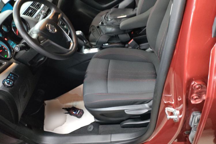 Used Buick Encore 2015 1.4T Automatic Two-Wheel Drive Urban Elite Version