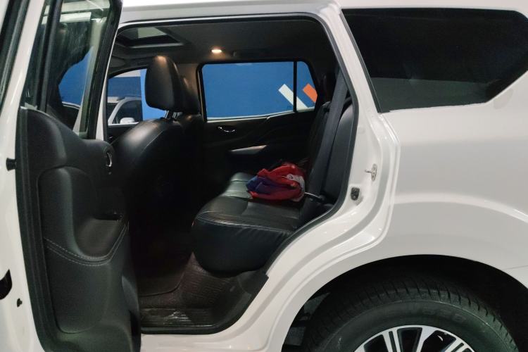 Used Nissan Terra 2018 2.5L Automatic 4x4 Flagship Edition Left Rear Seat