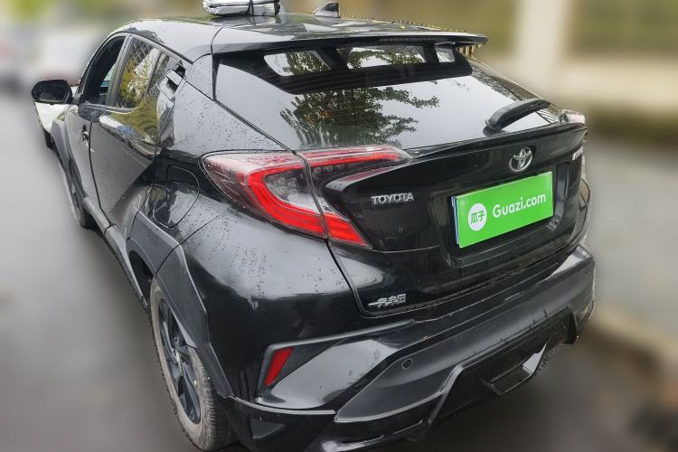 Used Toyota IZOA 2020 2.0L Yichi Version
